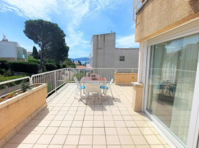 Ático con Gran Terraza en Grifeu, Cerca de la Playa, Ideal para Parejas, Llançà - ES-170-90